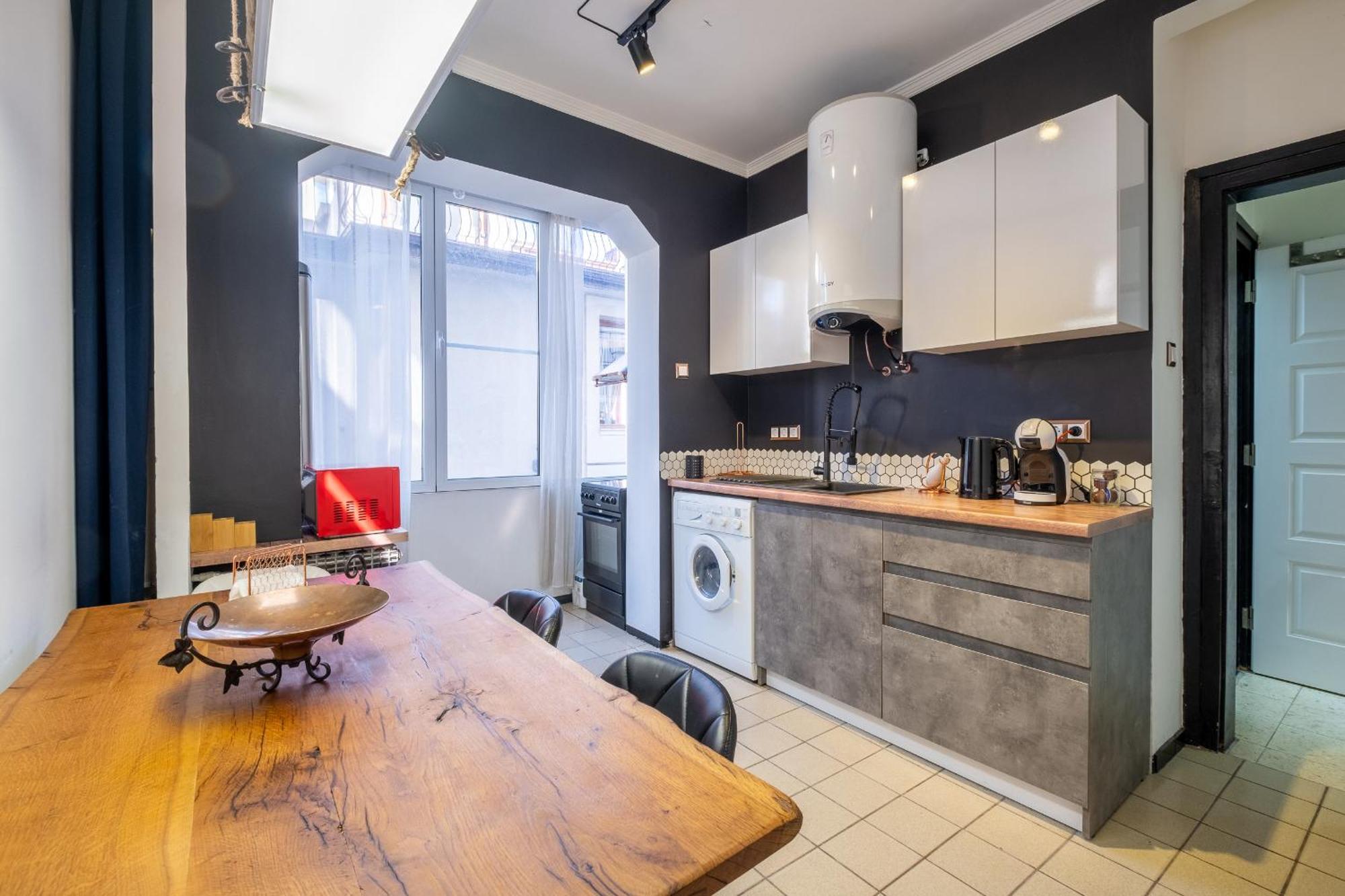 Modern , Spacious 2Br Apartment In Top Center 소피아 외부 사진