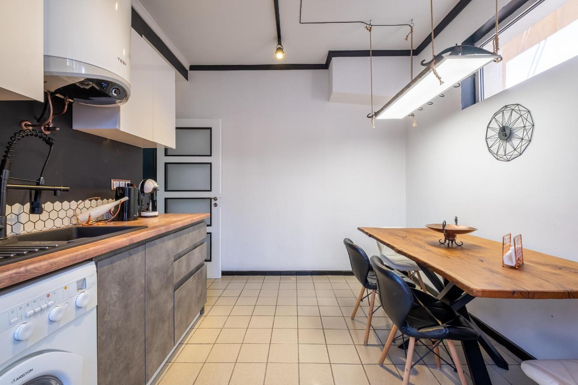 Modern , Spacious 2Br Apartment In Top Center 소피아 외부 사진