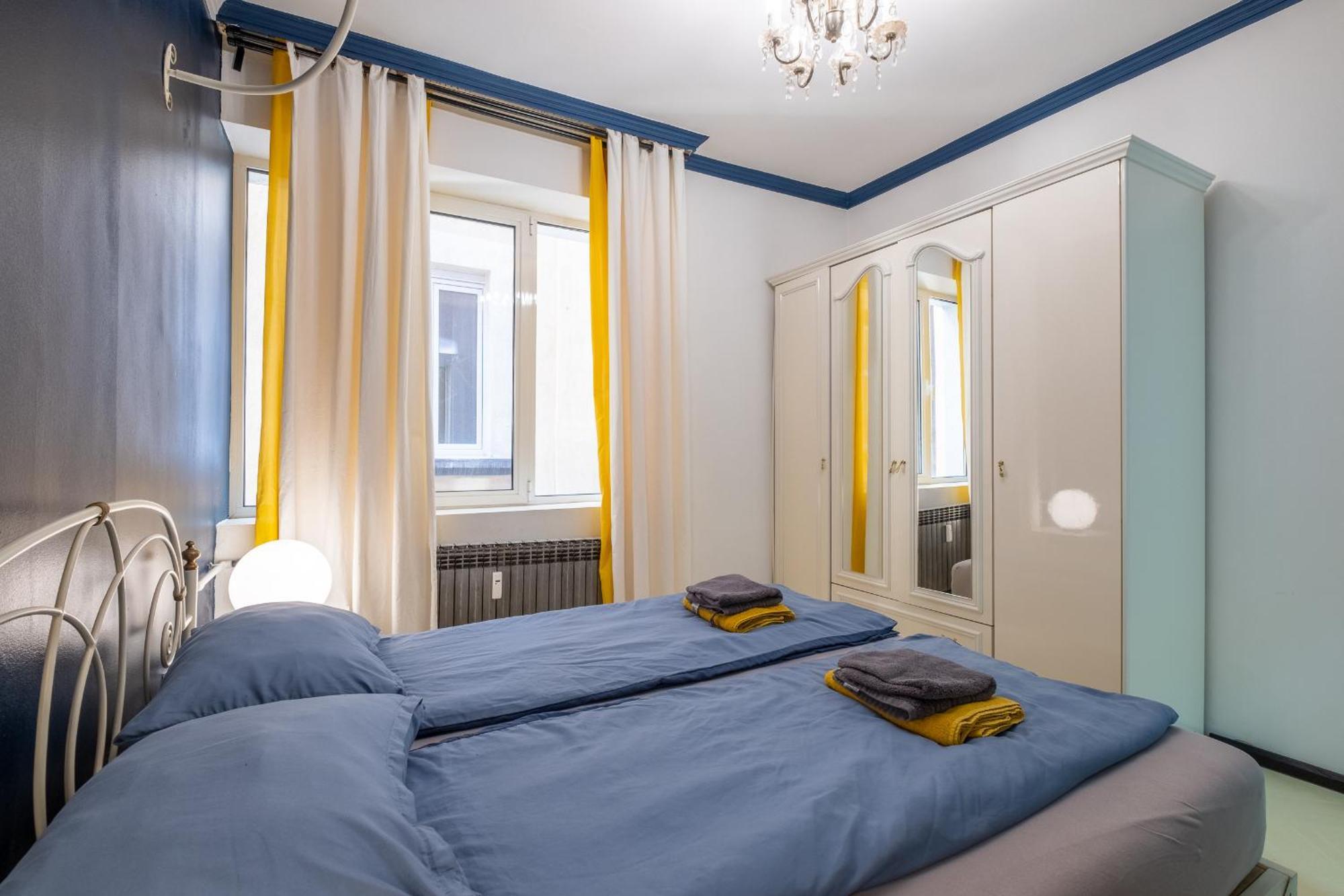 Modern , Spacious 2Br Apartment In Top Center 소피아 외부 사진